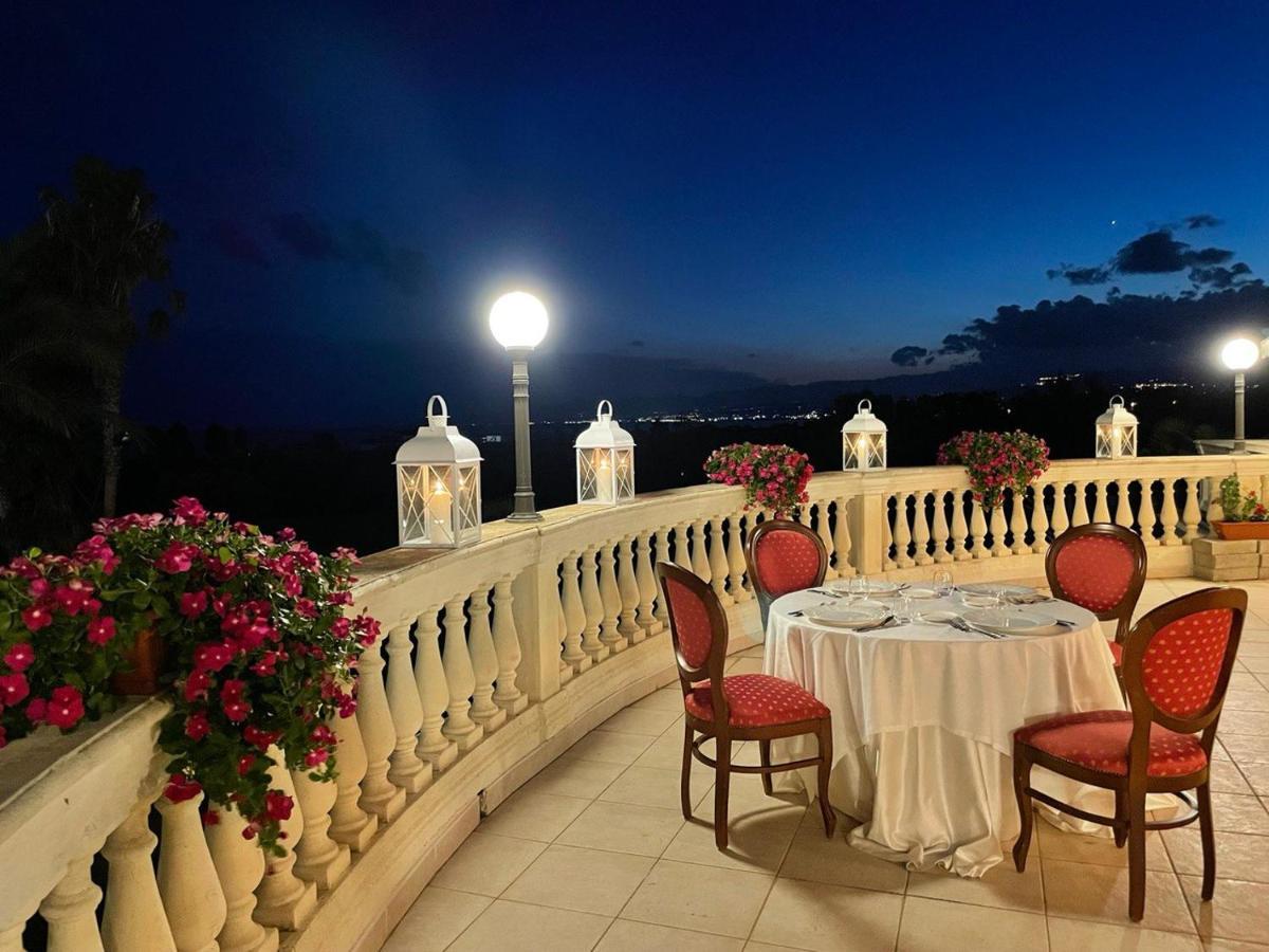 Parco Dei Principi Hotel Roccella Ionica Extérieur photo