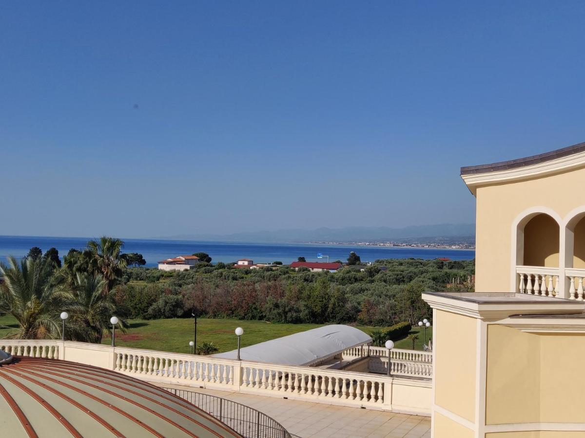 Parco Dei Principi Hotel Roccella Ionica Extérieur photo