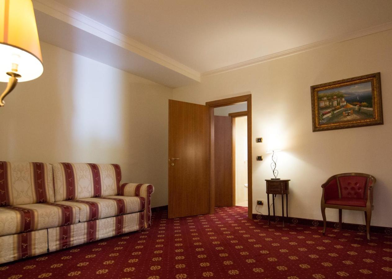 Parco Dei Principi Hotel Roccella Ionica Extérieur photo