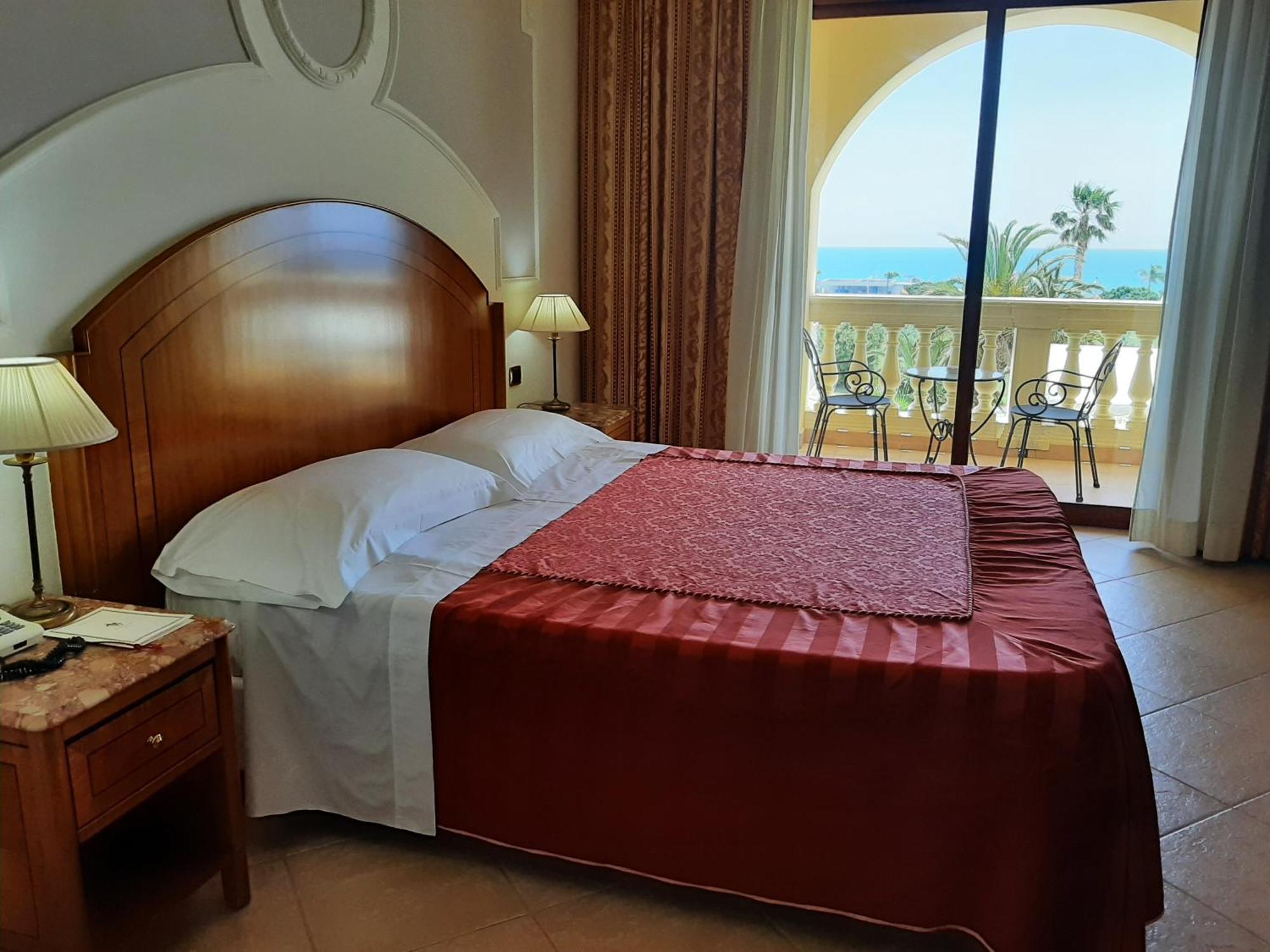 Parco Dei Principi Hotel Roccella Ionica Extérieur photo