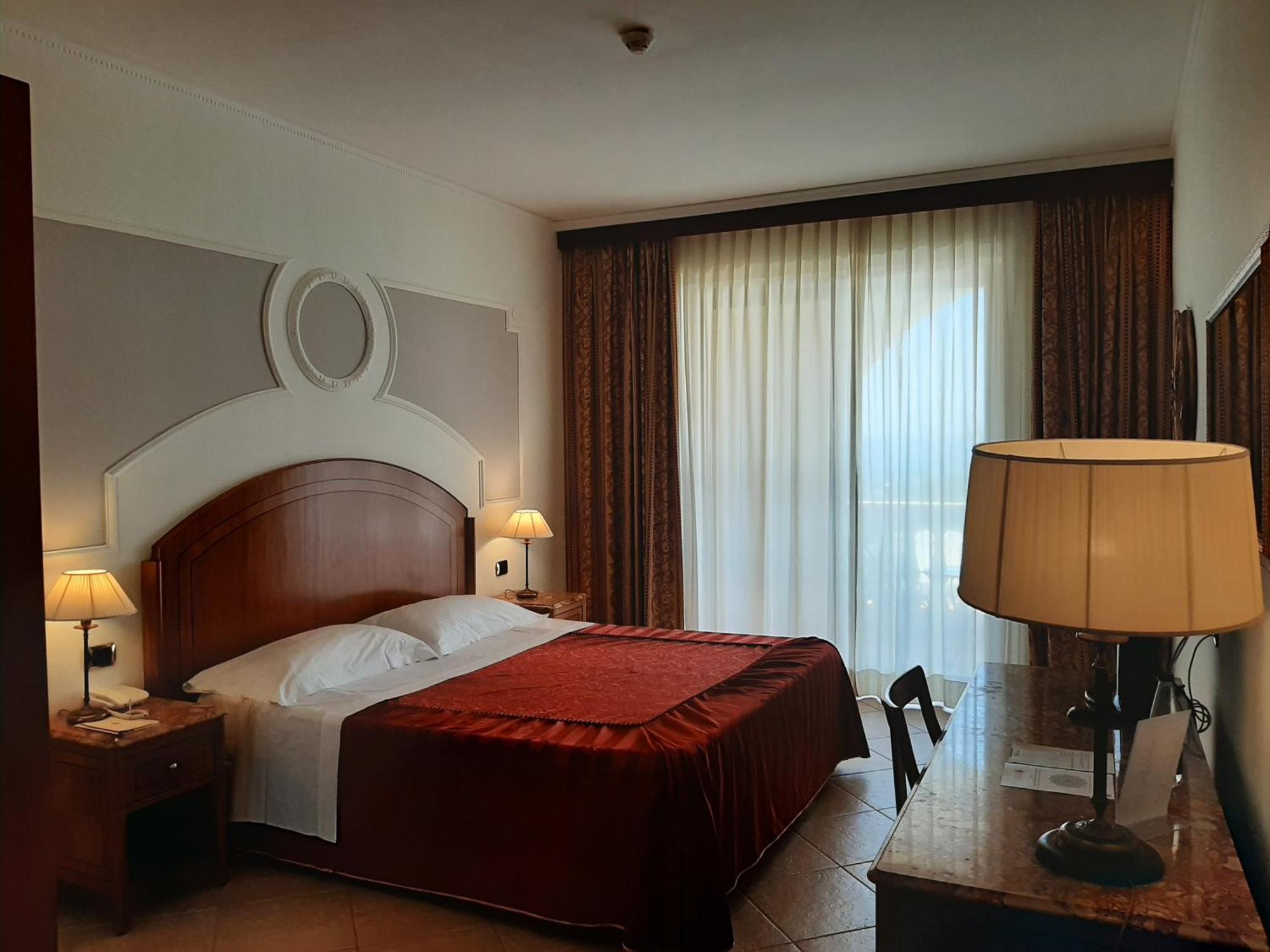 Parco Dei Principi Hotel Roccella Ionica Extérieur photo
