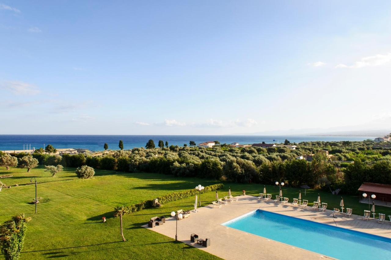 Parco Dei Principi Hotel Roccella Ionica Extérieur photo